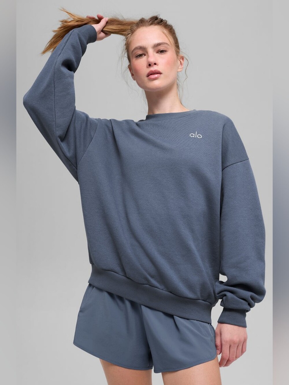 Alo Yoga Accolade Crew Neck Pullover